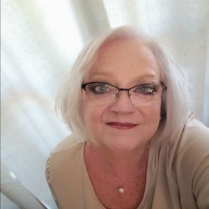 Meet your Posher, Brenda